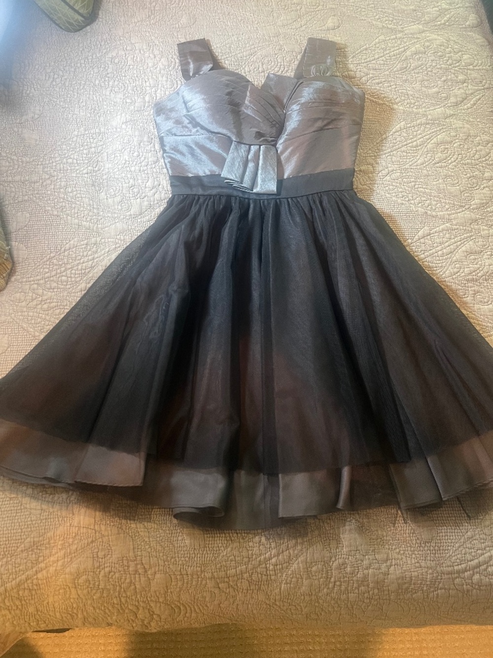 Max and Cleo Size 4 Tulle Silver and Black Formal Short Prom Dress